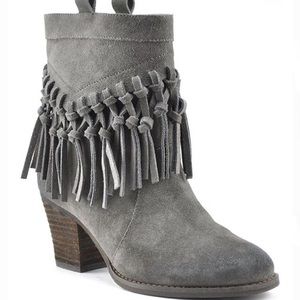 NWT Sbicca Suede Fringe Bootie in Style Sound , color charcoal ,size 7.5.
